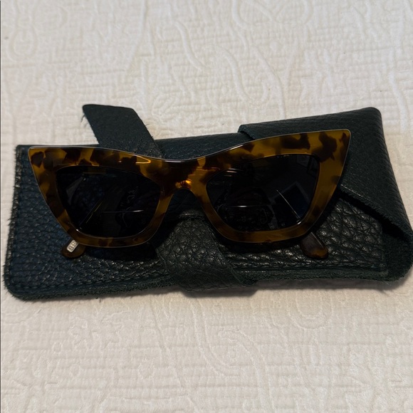 Tortoise Shell Cat-Eye Sunglasses - Picture 3 of 7